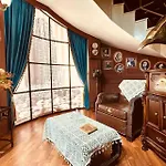 Jin Jiang Park Hotel - Hudec Excellent Historical Building - Priority Access For Classic Butterfly Cookies Without Queuing To Guests